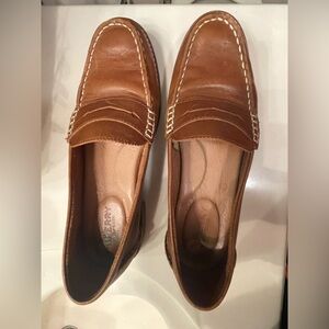 Sperry women’s tan Loafers